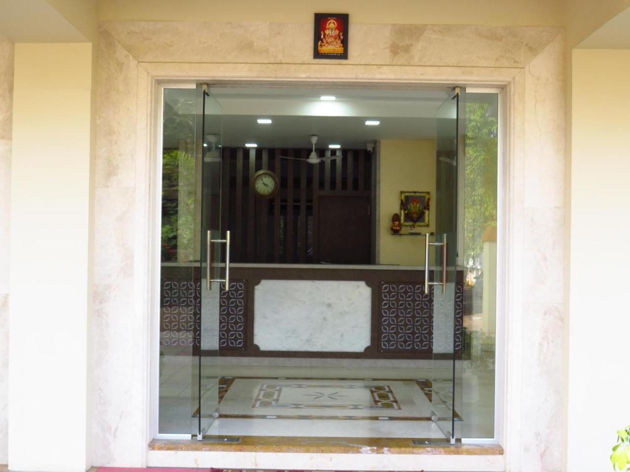 City Palace Resort Lonavala Exterior foto